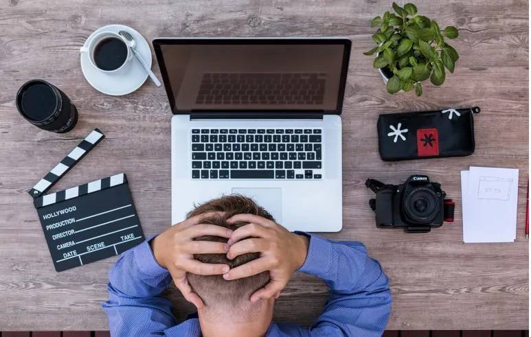 Are You a Workaholic? Here Are the Consequences!