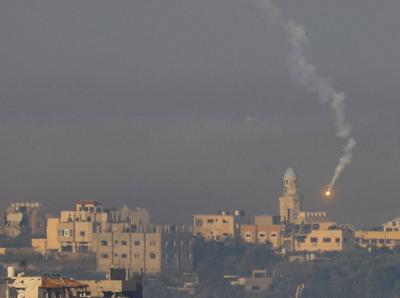 Israel Continues Ground Attack in Southern Gaza; Unprecedented Bombing on Khan Younis