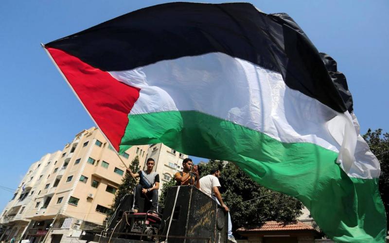 The Gaza War and the Fall of Two Bets