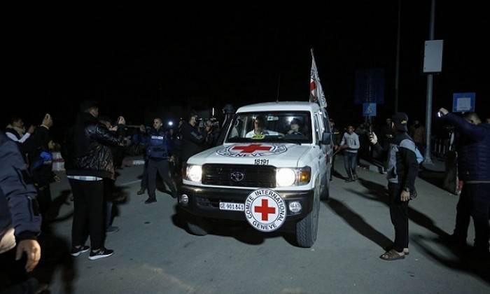 Israeli Army Announces Transfer of Two Hostages from Gaza