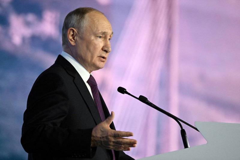 Ukraine and Putin's Mixed Messages
