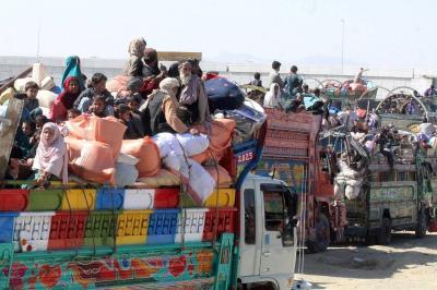 Taliban: Over 400,000 Afghan Refugees Deported from Pakistan and Iran
