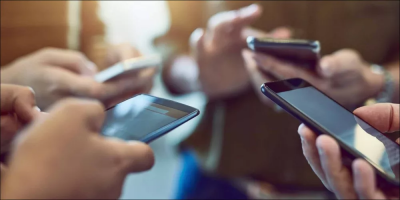 Study Warns of Consequences of Smartphone Use for More Than Two Hours a Day