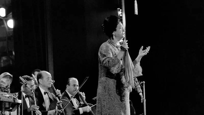 Umm Kulthum Returns to Sing Using Holographic Technology