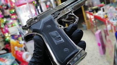 Lebanese Security Arrests Theft Gang: Tools Include "Gun-Lighter," Mini Cooper, and Siren