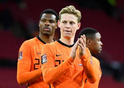 Koeman Calls Up Injured De Jong to Netherlands Squad for European Championship