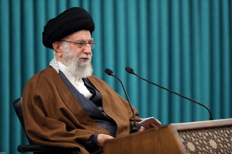 Khamenei to Pilgrims: The Issue of Disavowal This Year is More Crucial than Ever