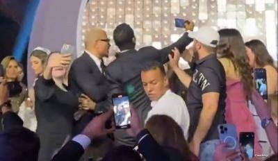 The Latest Incident Involving Amr Diab: Stars Who Assaulted and Insulted Their Fans on Camera