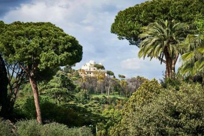 "Rats and Snakes": Rome Transforms into a Jungle!