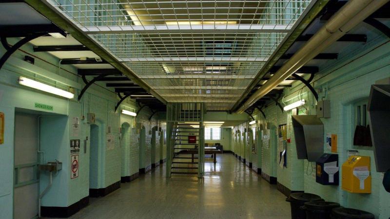 Due to Overcrowding... The UK Plans to Release Approximately 2,000 Prisoners