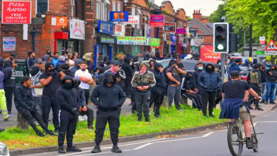 Ongoing Riots in England with Hundreds of Muslims Gathering to Protect a Mosque