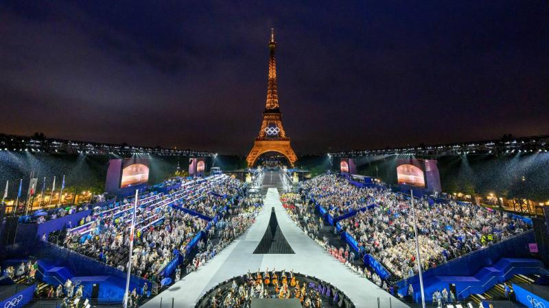 Dinner in Paris... Scandals and Advice