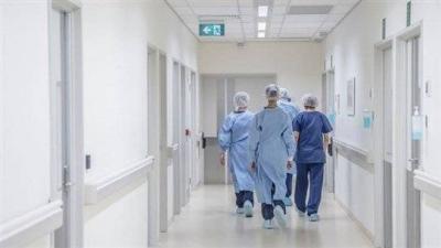 استقالة رئيس مستشفى بعد تهديده