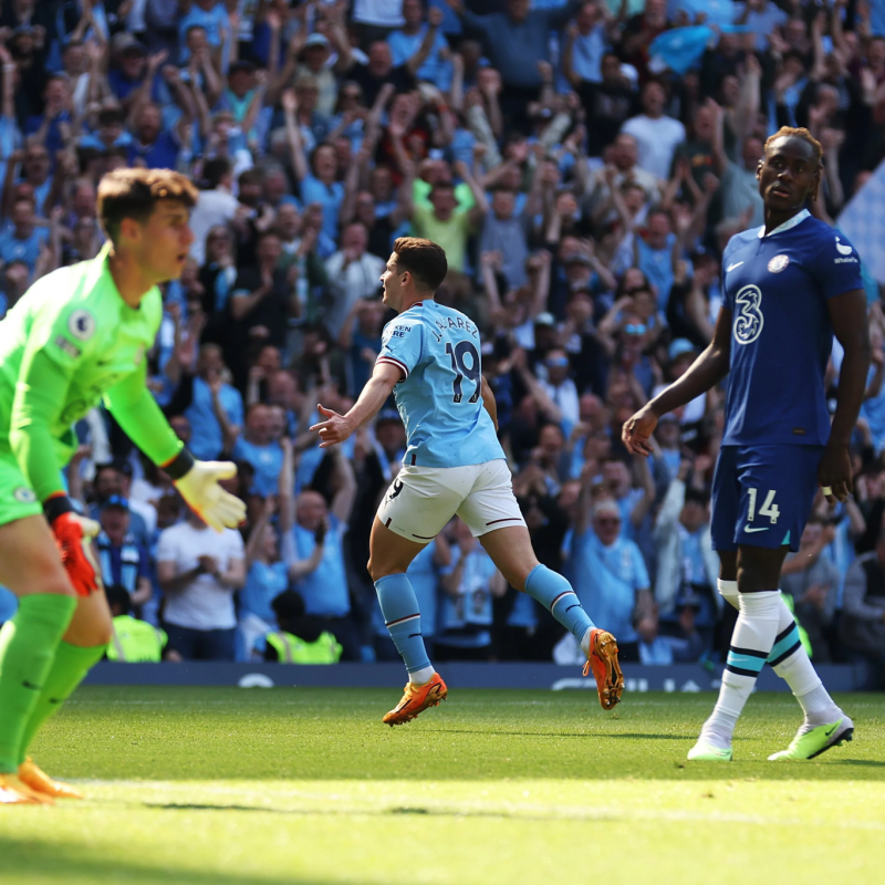 In the First Match... Manchester City Defeats Chelsea 2-0