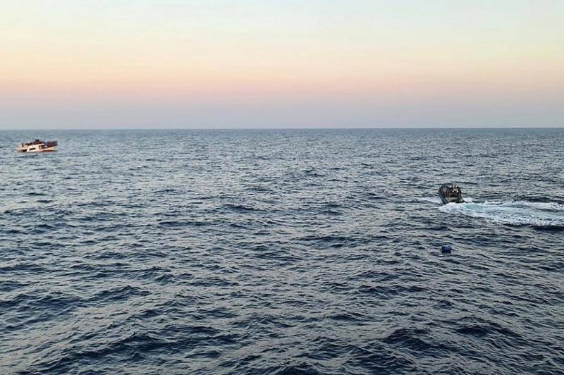 الجيش يوقف 99 شخصًا لمحاولتهم السفر بحرا