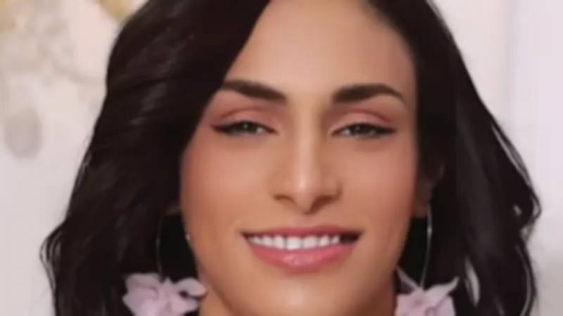Iman Khalif Embraces Her Femininity with Makeup and Hair Down (Video)