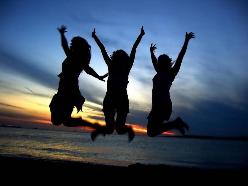 5 Ways to Find Friends That Make You Happy!