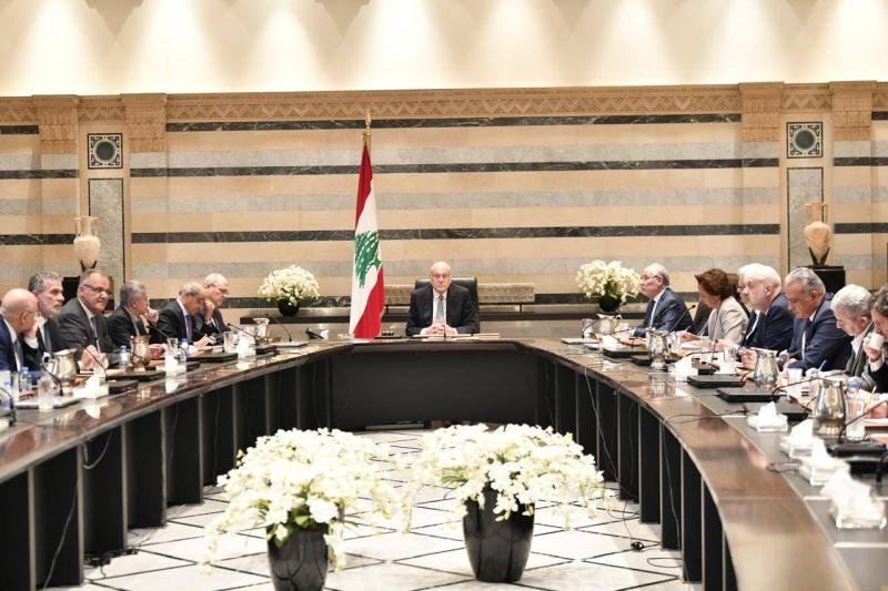 بدء جلسة مجلس الوزراء في السرايا