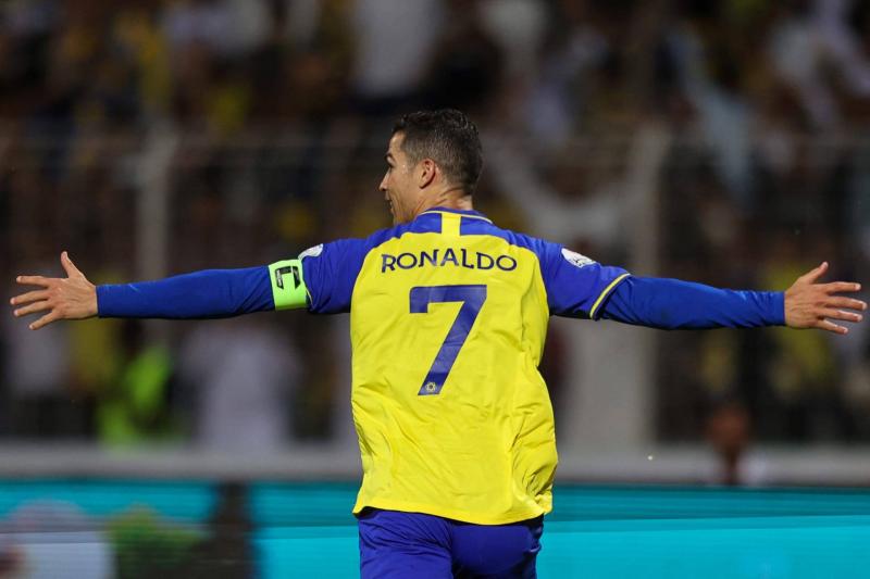 مدرب البرتغال مغازلاً رونالدو: شخصية أيقونية ومسيرة لاعب فريد