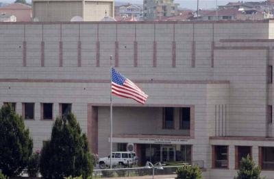السفارة الأميركية تدعو رعاياها إلى مغادرة لبنان فورا