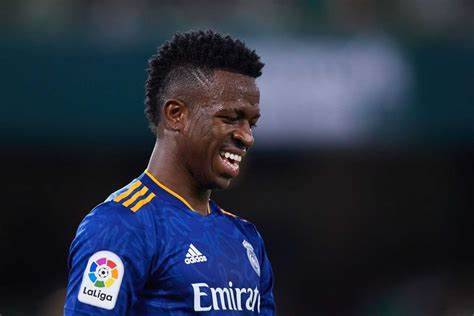 تفاؤل حذر في ريال مدريد بشأن فينيسيوس