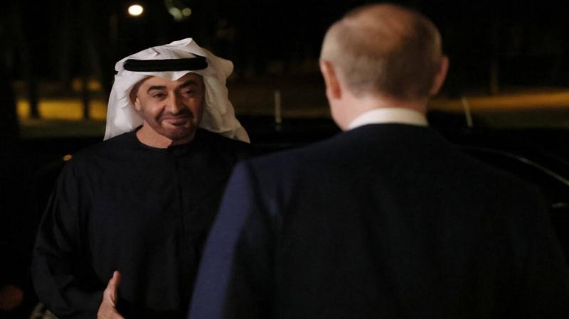 بوتين خلال لقائه بن زايد: الوضع في الشرق الأوسط 