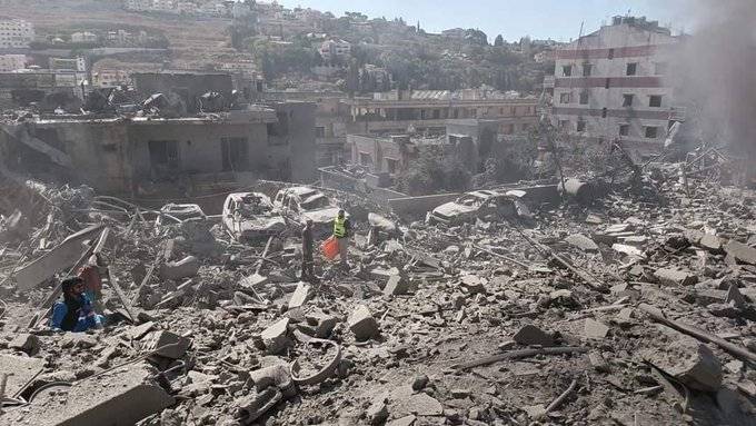 الطيران الإسرائيلي يستهدف حيا سكنيا في النبطية