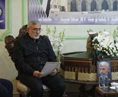 قاآني زار مكتب حركة حماس في طهران معزيًا بالسنوار