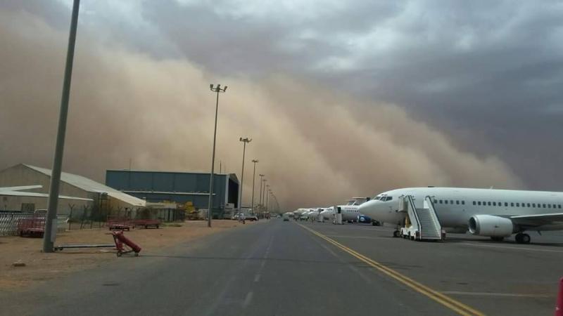 حادثة غريبة في السودان.. قتلى باصطدام بين طائرة وتُكْتُك