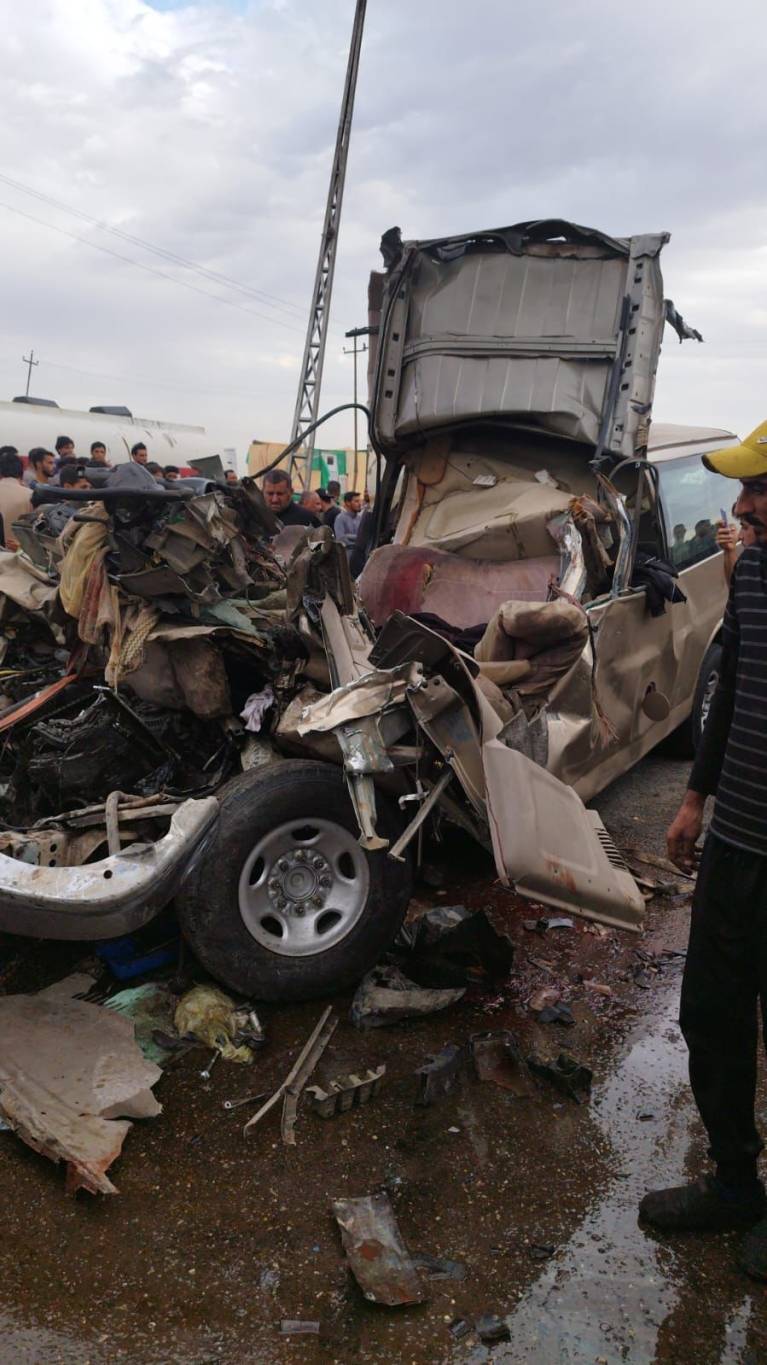 مصرع وإصابة 14 شخصًا بحادث في البصرة