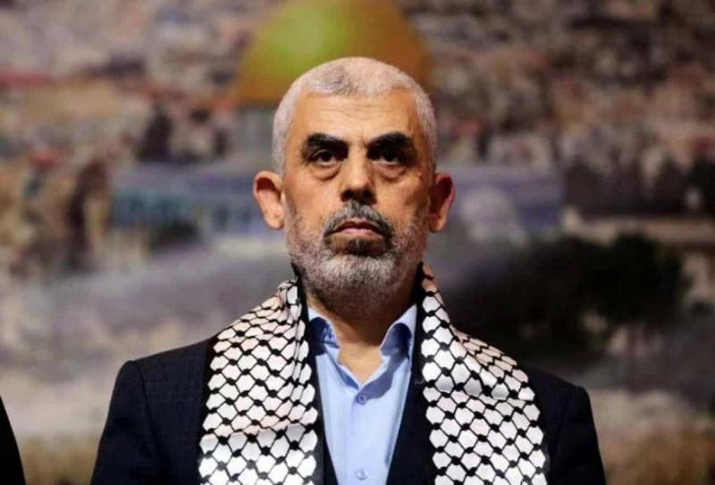 رسالة من السنوار وصلت متأخرة لعائلته...من رافقه كظله؟
