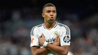 بنزيمة يكشف نقطة ضعف مبابي مع ريال مدريد