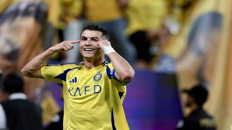 هل يحتاج الهلال صفقة رونالدو؟