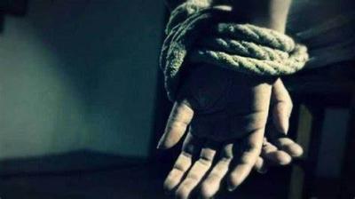 خطف جاره لمدّة 30 عامًا!