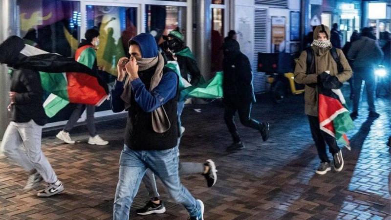 زعيم اليمين المتطرف يصف هولندا بـ