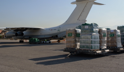 طائرة مساعدات سعودية حطّت في المطار