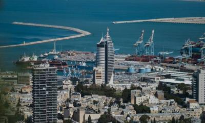 الإبحار على شواطئ جنوب حيفا... قرارٌ غير اعتيادي للجيش الإسرائيلي