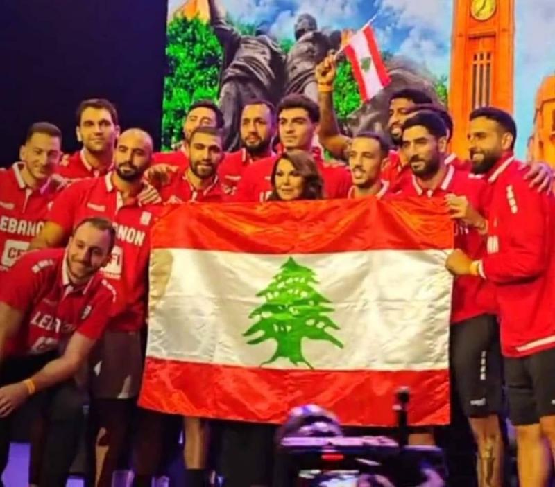 نجوم منتخب لبنان لكرة السلة يحضرون حفل ماجدة الرومي في دبي