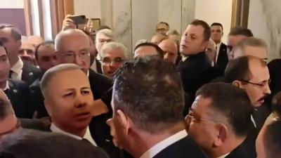شجار في البرلمان التركي بسبب عزل رؤساء البلديات (فيديو)