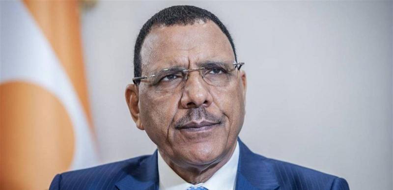 المحكمة العليا في النيجر ترفع الحصانة عن الرئيس المخلوع محمد بازوم