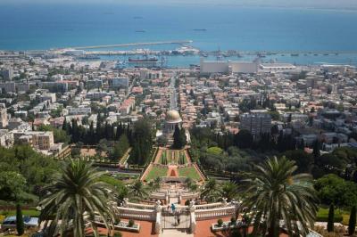 دوي انفجارات في حيفا ونهاريا.. حزب الله يطلق 30 صاروخا