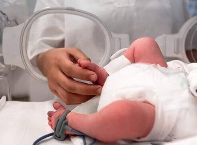 فضيحة مدوية في تركيا... عصابة أطباء وممرضين قتلت 12 رضيعاً