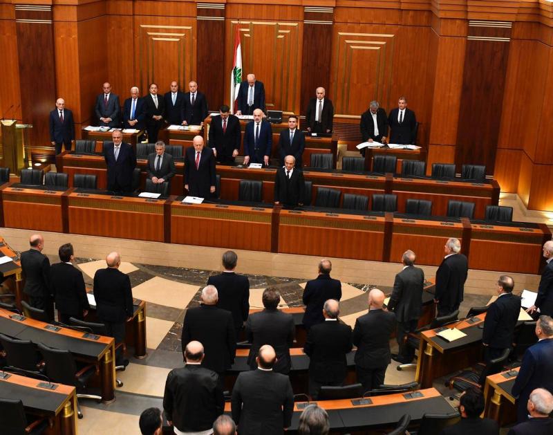 مجلس النواب يمدد لقائد الجيش لمدة سنة