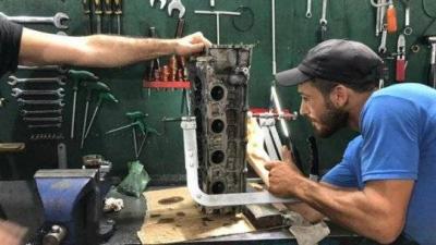 الراتب لا يكفي لتصليح سيارة... 