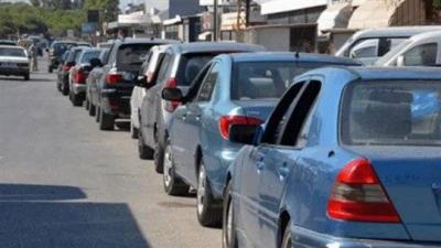 طوابير البنزين لم تختفِ.. وبطاقة الدعم للمدعومين فقط