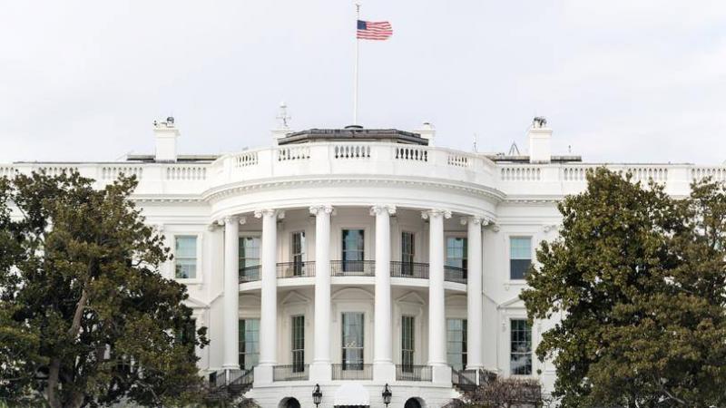 البيت الأبيض يقرر تنكيس الأعلام الأميركية حداداً على وفاة ملكة بريطانيا إليزابيث الثانية
