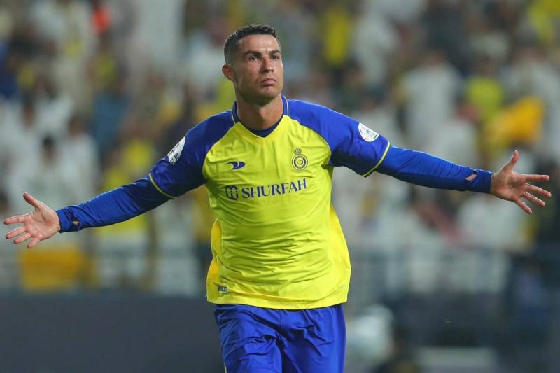 بالصورة.. أول تعليق لرونالدو على اعتزال ناني!
