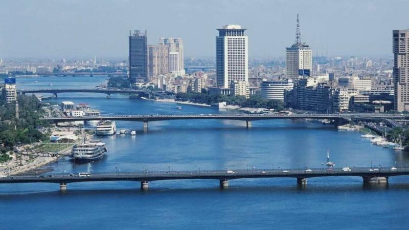 بالصورة والفيديو - إنهيار عقار سكني في مصر