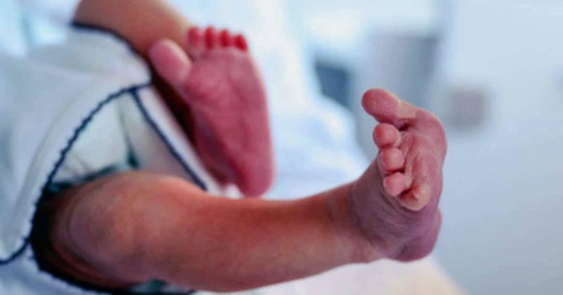 بعد شهرين من الغارة.. العثور على جثة طفل في هذه البلدة!