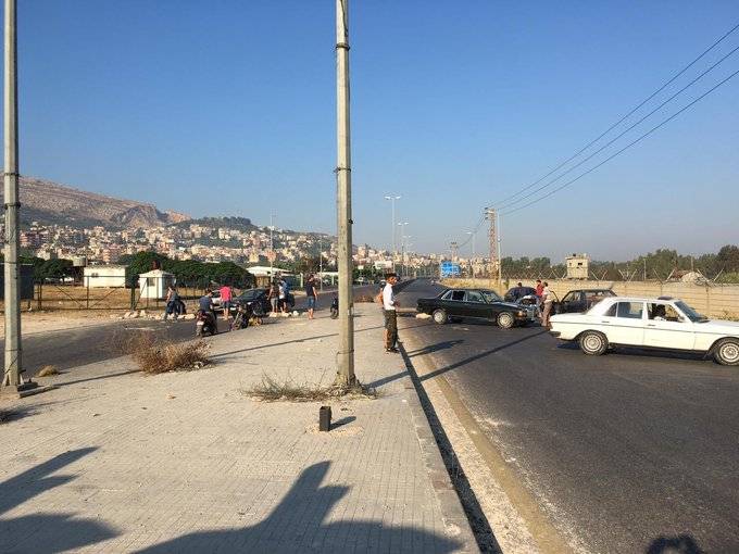 زحمة سير خانقة في المنية بعد قطع الأوتوستراد.. ما السبب؟